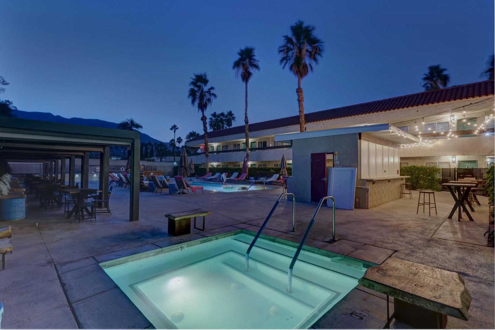 The Infusion Beach Club Hotel Palm Springs Exterior photo